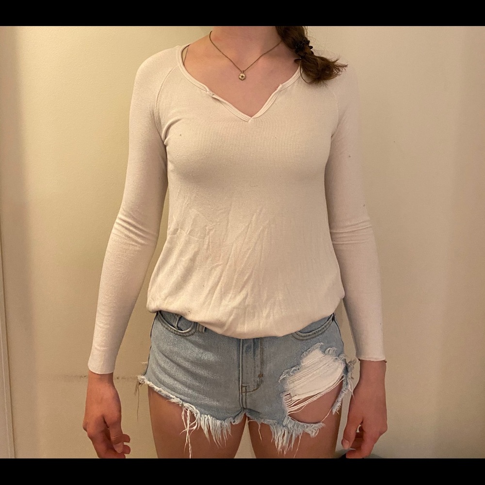 size XS super soft long sleeve v neck shirt